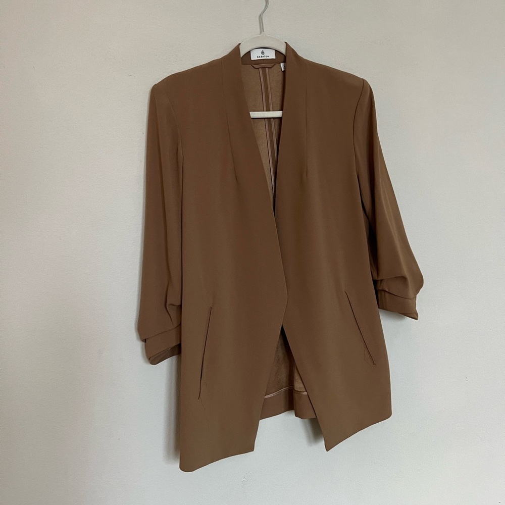 Power Hip Blazer Aritzia Babaton Size 8